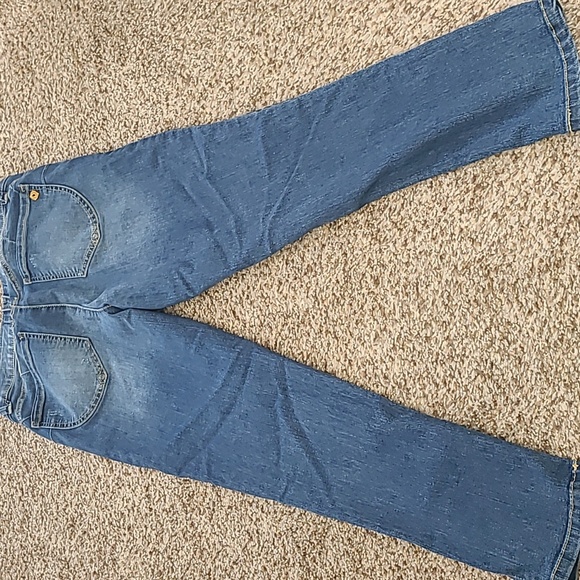 Democracy Mid-Wash  Jeans - Picture 5 of 6